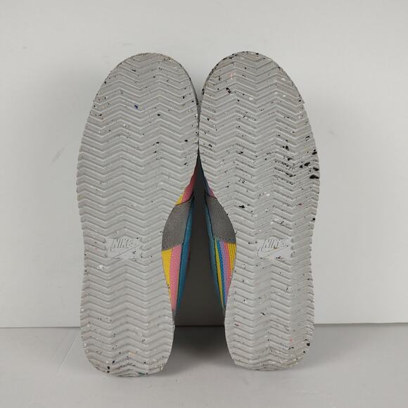 Nike Gray and Multicolor Women's Sneakers - Picture 8 of 12